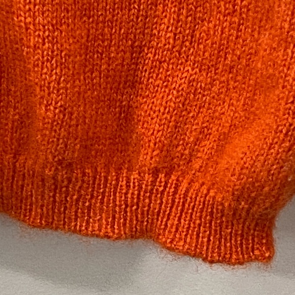 InCashmere Pure Baby Cashmere Long Sleeve CrewNeck Sweater in Pumpkin Blaze S - Picture 7 of 11